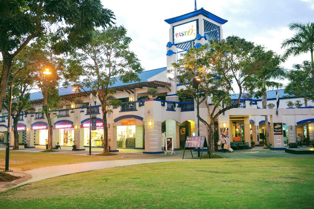 Paseo Outlets