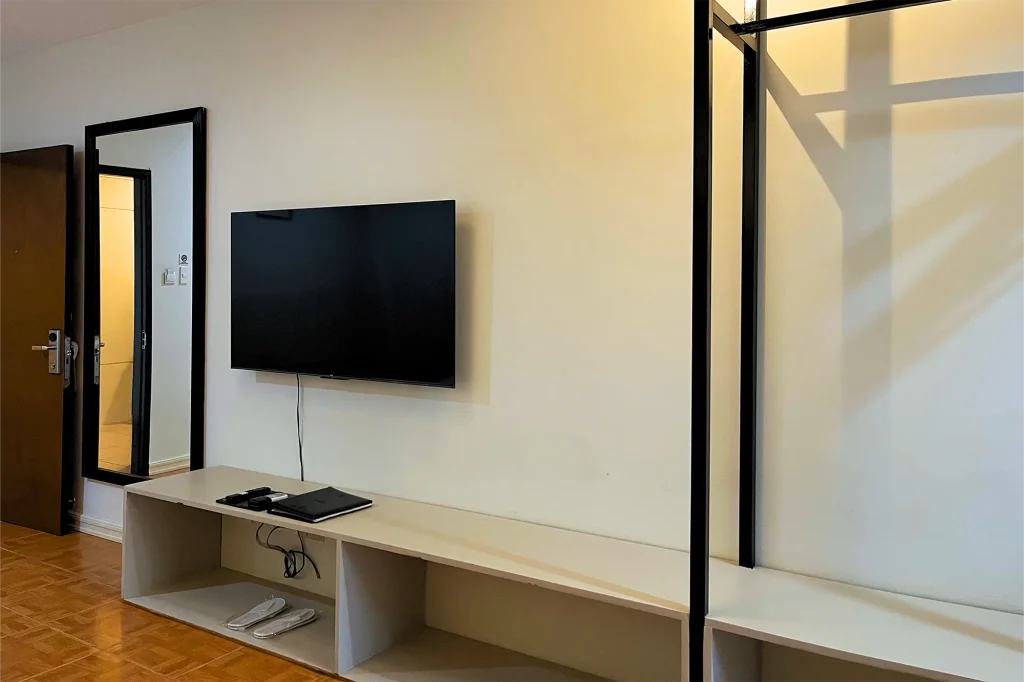 Suite Room - Photo 5